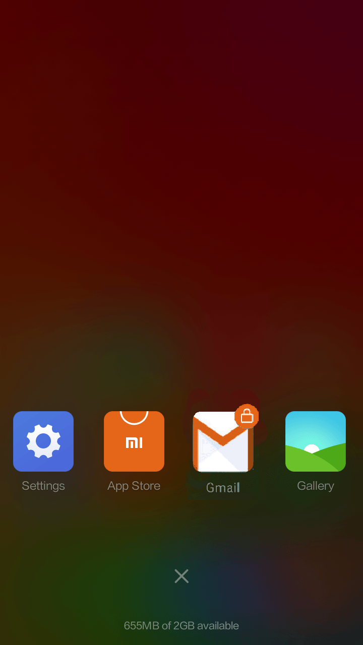 dalle app attive in background, per l'applicazione gmail è visibile un lucchetto nell'angolo in alto destro