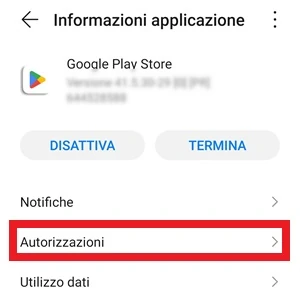 dalla sezione informazioni applicazione la voce autorizzazioni è evidenziata con un riquadro rosso