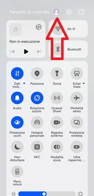 dal pannello di controllo di android una freccia indica l'icona per il cambio utente