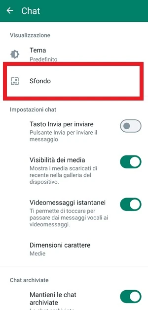 dalla sezione chat di whatsapp la voce sfondo ha una cornice rossa intorno