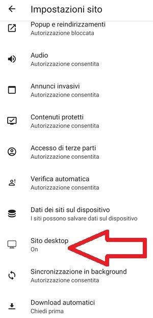 da impostazioni sito di kiwi browser con una freccia rossa è indicata la voce sito desktop