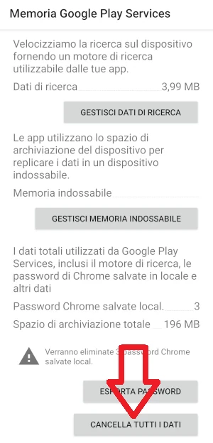 da memoria google play services, con una freccia è indicato il pulsante cancella tutti i dati