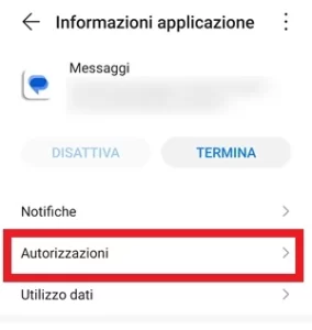 app messaggi con voce autorizzazioni evidenziata in rosso con un riquadro