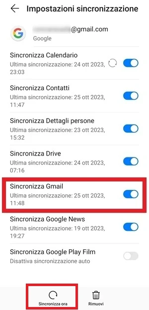 per l'account gmail selezionato, è in evidenza la voce sincronizza gmail con interruttore attivo e l'icona sincronizza ora