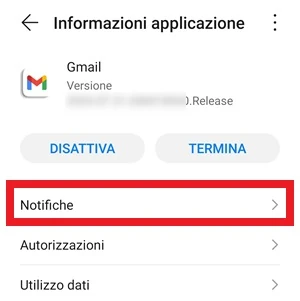 la voce notifiche è selezionata nella schermata informazioni applicazione di whatsapp
