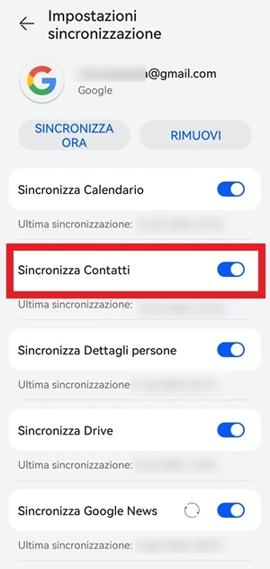 dalla pagina impostazioni sincronizzazione dell'account google, la voce sincronizza contatti con l'interruttore è evidenziato con una cornice rossa intorno