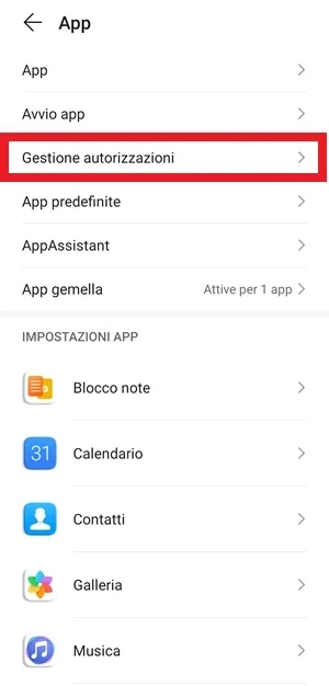 dalla sezione app delle impostazioni di android, la voce gestione autorizzazioni ha un riquadro rosso intorno per un più facile riconoscimento