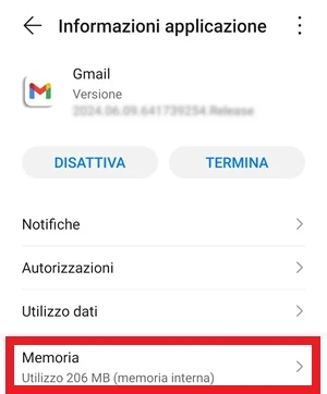 da informazioni applicazione di gmail, la voce memoria è all'interno di un riquadro rosso che la mette in evidenza rispetto alle altre voci