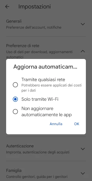 dal play store nella finestra popup aggiorna automaticamente sono visibili tutte le opzioni di scelta