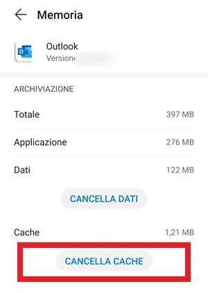 pulsante cancella cache evidenziato con una cornice rossa per l'app Outlook