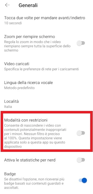 dalla pagina generali dell'app youtube, la voce modalità con restrizioni è in evidenza con un riquadro rosso