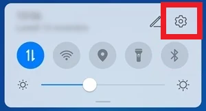 toggle rapidi con icone impostazioni con ingranaggio in evidenza