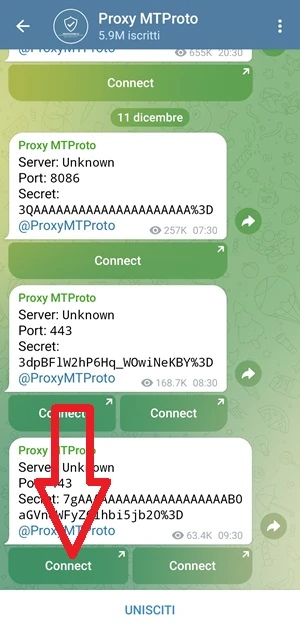 dalla chat proxy mtproto su telegram, una freccia indica il pulsante connect