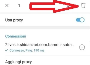 una freccia rossa indica l'icona con il cestino su telegram per cancellare il proxy a cui si è connessi