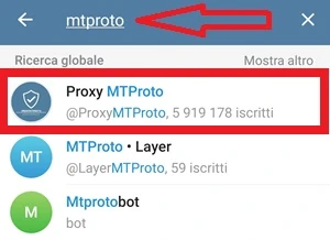 una freccia indica il nome digitato mtproto che serve per trovare il proxy su telegram