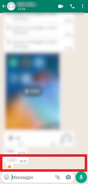 esempio di reazione con il pollice come risposta a un messaggio su whatsapp