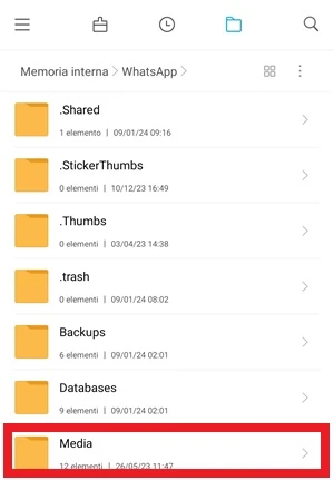 dal mi file manager la cartella media di whatsapp ha una cornice rossa intorno