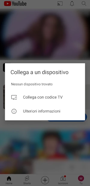 schermata di youtube mobile dove si vede su schermo la finestra per collegare un dispositivo